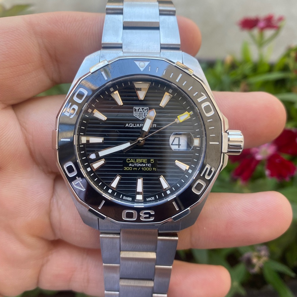 TAGHeuer WAY201A IN EXCELLENT CONDITION BOX BOOK WARRANTY CARD